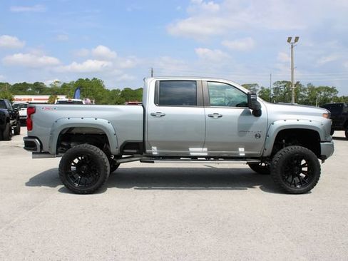 Used 2025 Chevrolet Silverado 2500 LT w/ Convenience Package AWD/4WD image 13