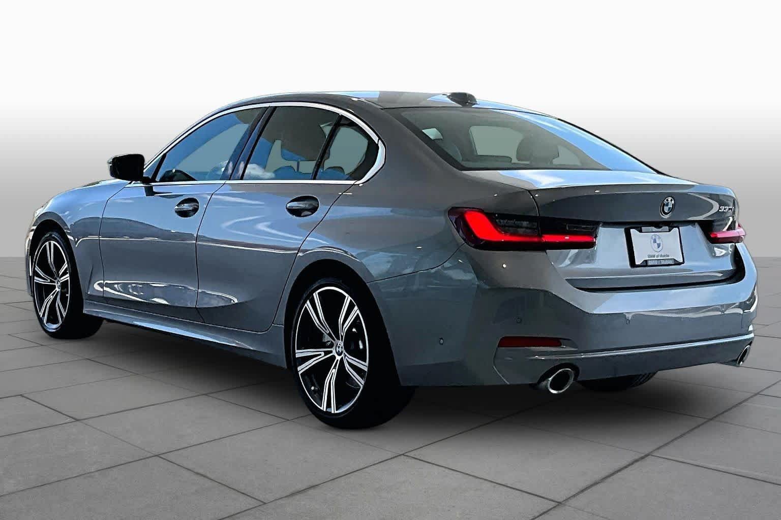 Used 2024 BMW 330i Sedan w/ Premium Package RWD image 11