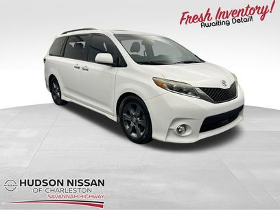 Used 2015 Toyota Sienna SE