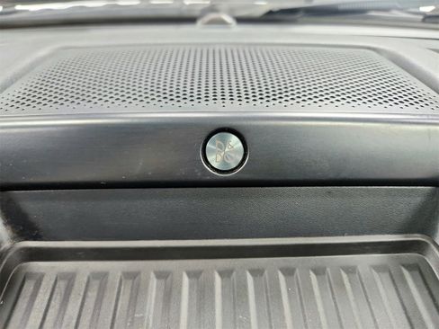 Used 2022 Ford F250 Lariat w/ Lariat Value Package image 39