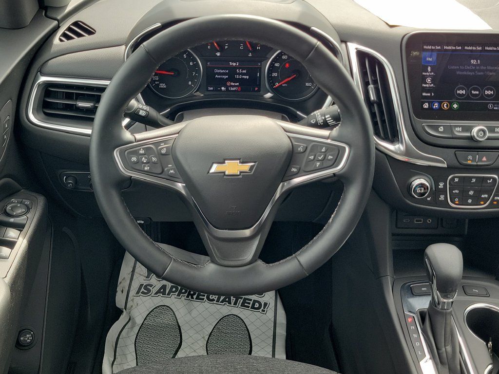 Used 2024 Chevrolet Equinox LT AWD/4WD image 32