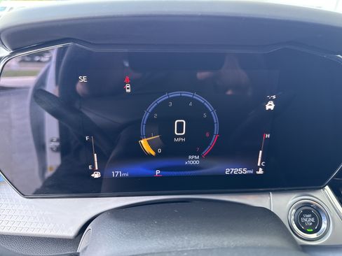 Used 2025 Chevrolet Trax LT FWD image 20