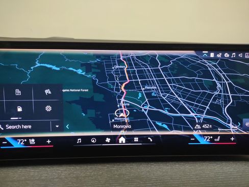 New 2026 BMW 330i Sedan w/ Convenience Package image 24