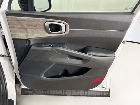 Used 2023 Kia Sorento S w/ Panoramic Sunroof Package AWD/4WD image 35