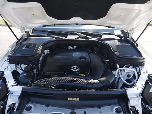 Used 2022 Mercedes-Benz GLC 300 4MATIC image 13