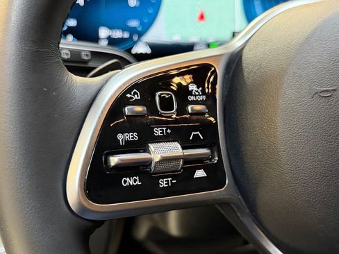 Used 2023 Mercedes-Benz GLS 450 4MATIC image 18