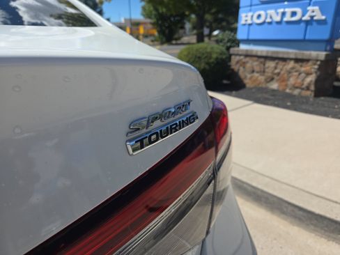 Used 2025 Honda Civic Sport Touring image 9