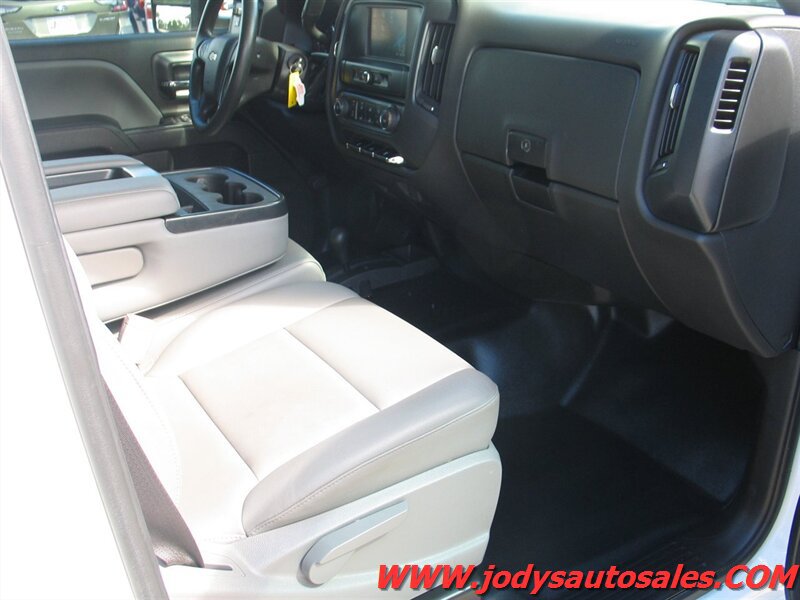 Used 2017 Chevrolet Silverado 3500 W/T AWD/4WD image 21