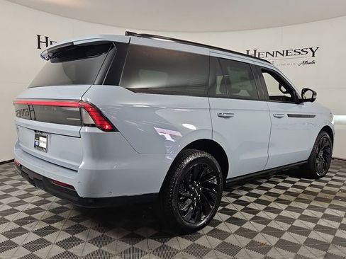 New 2025 Lincoln Navigator Reserve w/ Jet Appearance Package image 4