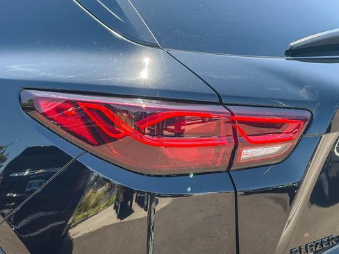 Certified 2023 Chevrolet Blazer RS w/ Enhanced Convenience Package FWD image 8