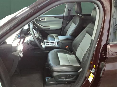 Certified 2023 Ford Explorer XLT w/ Equipment Group 202A AWD/4WD image 24