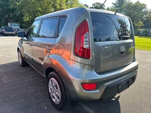 Used 2013 Kia Soul FWD image 4