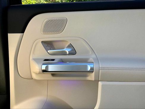Certified 2026 Mercedes-Benz GLB 250 4MATIC image 23