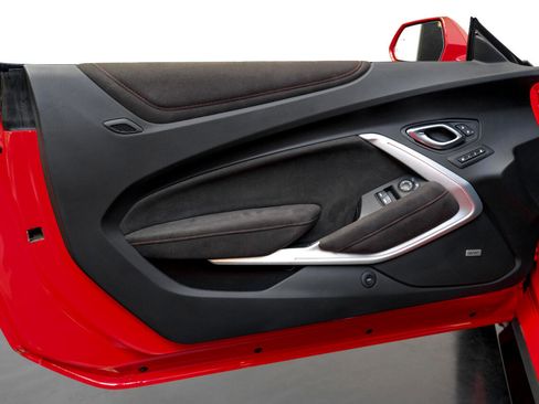Used 2017 Chevrolet Camaro ZL1 image 32