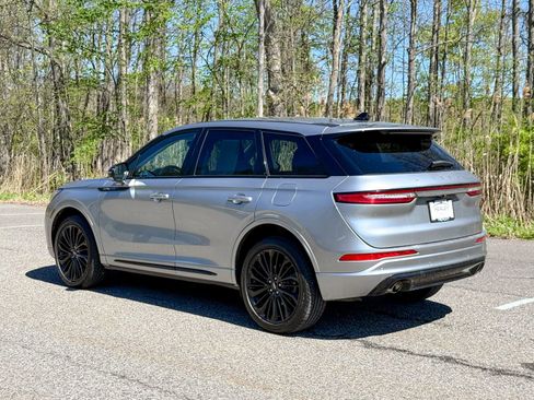 Used 2023 Lincoln Corsair AWD w/ Equipment Group 101A image 4