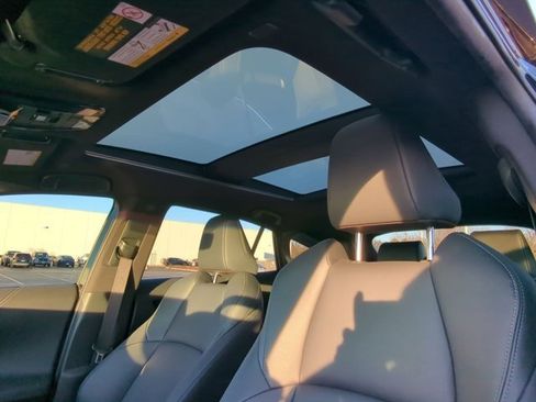 Certified 2023 Toyota Venza Nightshade image 10