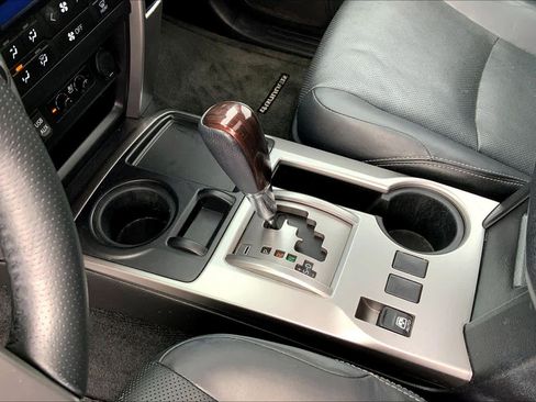 Used 2016 Toyota 4Runner Limited image 16