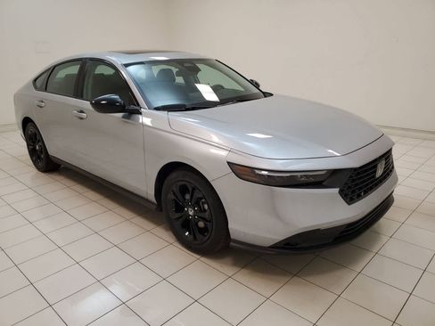 Certified 2025 Honda Accord SE image 25