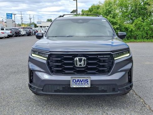 Used 2025 Honda Pilot Black Edition image 2