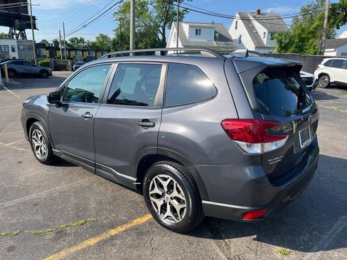 Used 2021 Subaru Forester Premium AWD/4WD image 8