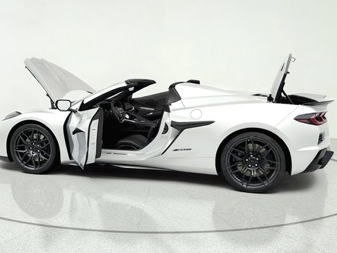 New 2026 Chevrolet Corvette Z06 w/ Battery Protection Package RWD image 10
