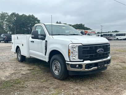 New 2024 Ford F250 XL w/ XL Chrome Package
