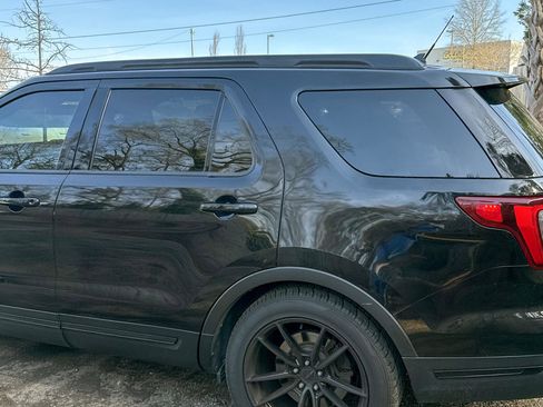 Used 2019 Ford Explorer Sport w/ Equipment Group 401A image 6
