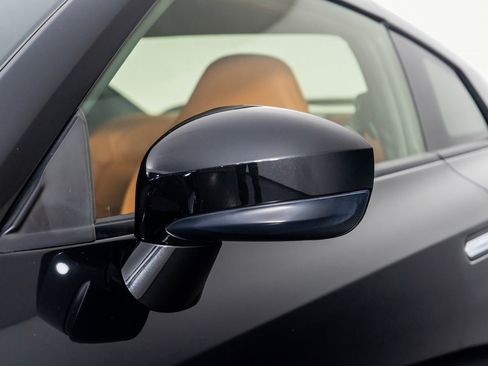 Used 2021 Nissan GT-R Premium image 30