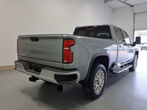 Used 2025 Chevrolet Silverado 2500 LTZ w/ LTZ Premium Package AWD/4WD image 3
