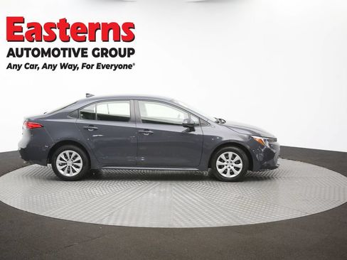 Used 2023 Toyota Corolla LE FWD image 43