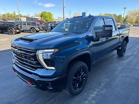 New 2026 Chevrolet Silverado 3500 LTZ w/ LTZ Plus Package AWD/4WD image 11