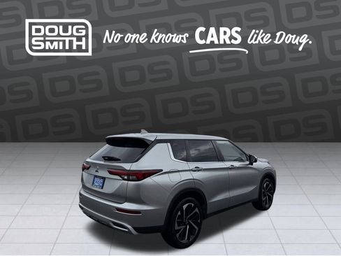 Used 2022 Mitsubishi Outlander SEL Black Edition image 5