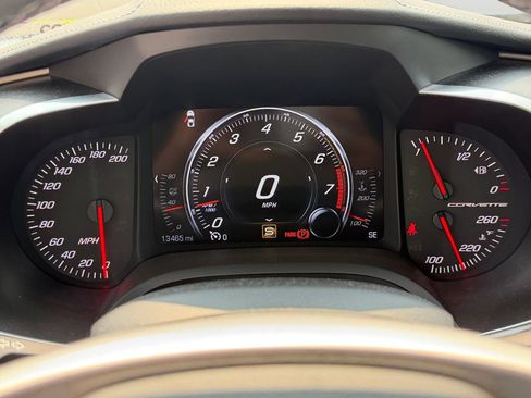 Used 2016 Chevrolet Corvette Stingray Coupe w/ Carbon Flash Badge Package RWD image 24
