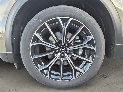 New 2025 MAZDA CX-70 Plug-In Hybrid w/ Premium Plus image 14