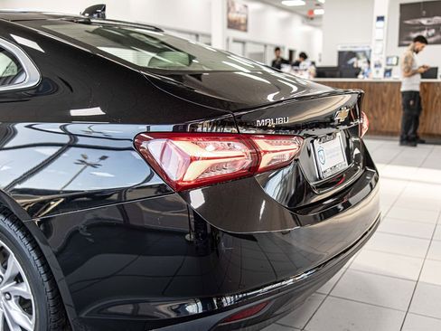 Used 2020 Chevrolet Malibu LT w/ Leather Package image 12