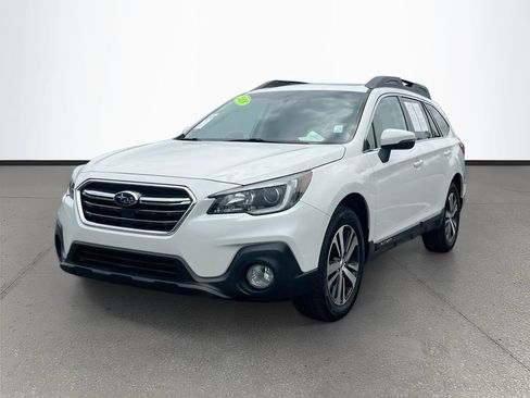 Used 2018 Subaru Outback 2.5i Limited AWD/4WD image 3