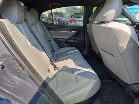 Used 2025 Toyota Camry SE w/ Convenience Package AWD/4WD image 32