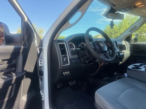 Used 2015 RAM 3500 Tradesman w/ Chrome Appearance Group AWD/4WD image 10