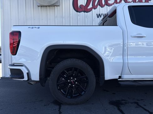 Used 2025 GMC Sierra 1500 Elevation w/ Elevation Premium Package image 29