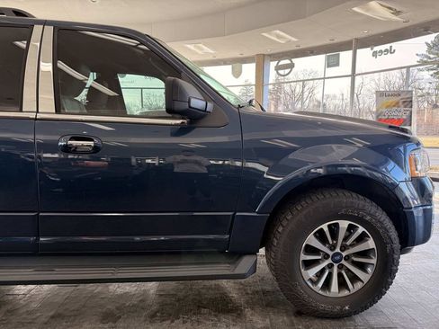 Used 2017 Ford Expedition EL XLT w/ Equipment Group 202A image 6
