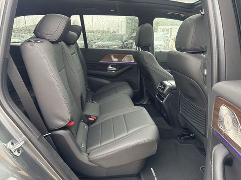 Certified 2025 Mercedes-Benz GLS 450 4MATIC image 27