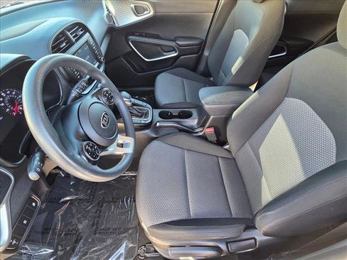 Used 2020 Kia Soul LX image 14