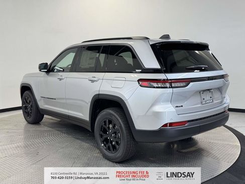 New 2026 Jeep Grand Cherokee Altitude AWD/4WD image 6