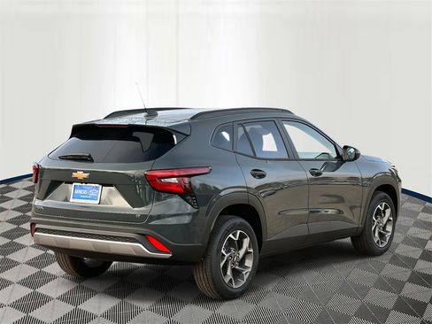 New 2026 Chevrolet Trax LT w/ LT Convenience Package image 5