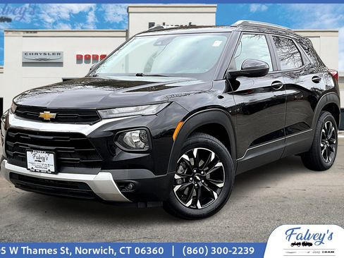 Used 2022 Chevrolet TrailBlazer LT w/ Confidence II Package image 1