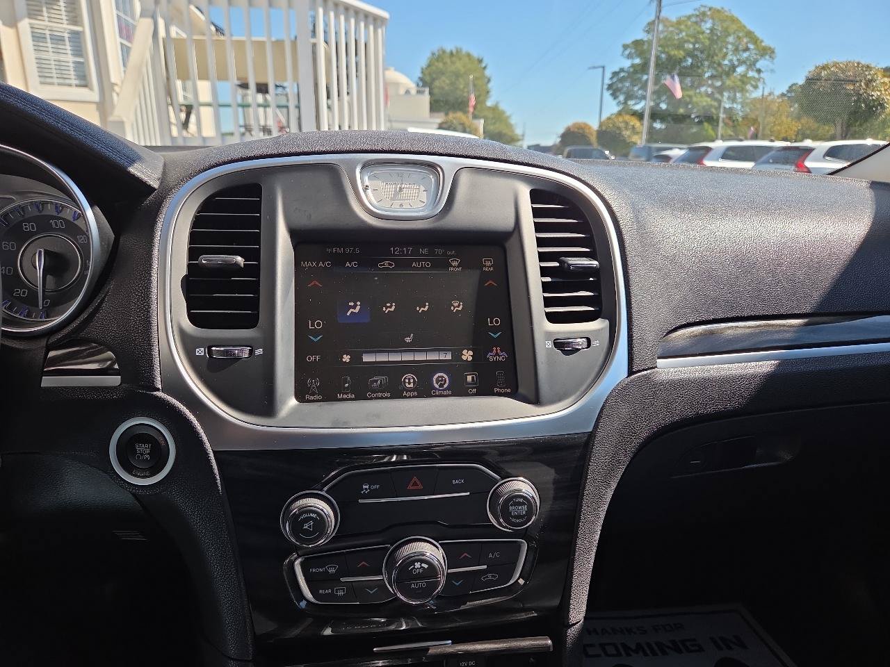 Used 2016 Chrysler 300 Limited RWD image 11