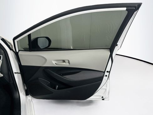 Used 2023 Toyota Corolla LE FWD image 29