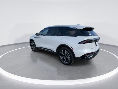 New 2026 Lincoln Nautilus Premier AWD/4WD image 6