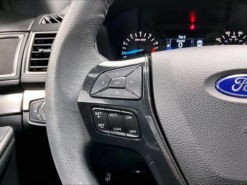 Used 2019 Ford Explorer XLT FWD image 23