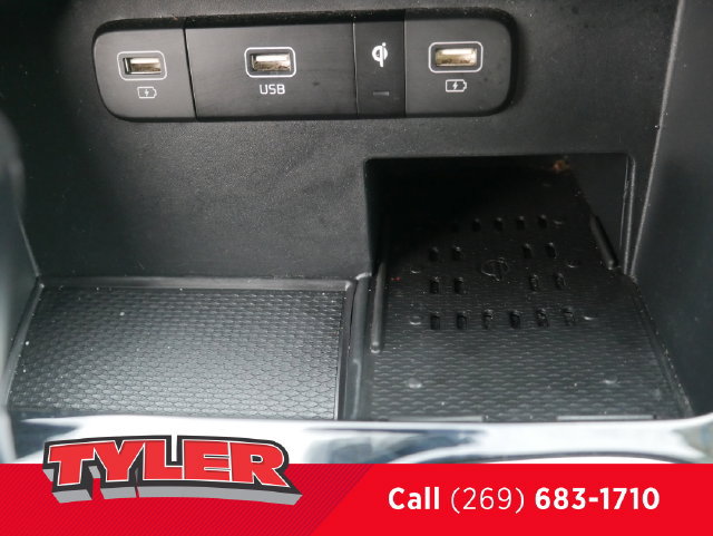 Used 2024 Kia Carnival SX Prestige FWD image 31